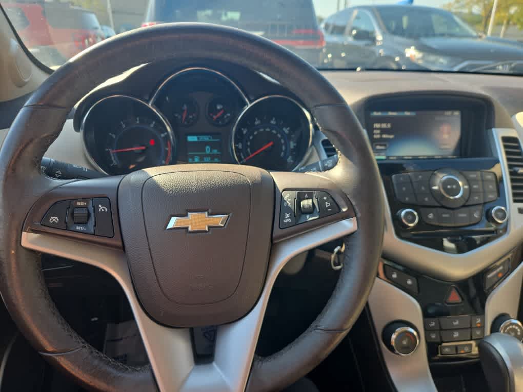 Used 2014 Chevrolet Cruze LT w/ Sun, Sound and Sport Package FWD image 10