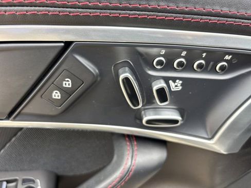 Used 2022 Jaguar F-TYPE Coupe RWD image 19