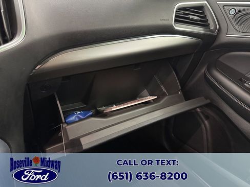 Used 2023 Ford Edge Titanium image 17