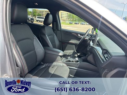 Used 2024 Ford Escape ST-Line w/ Tech Pack #1 AWD/4WD image 35