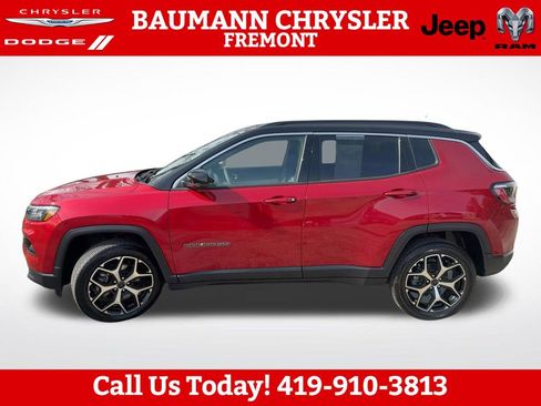 Used 2025 Jeep Compass Limited AWD/4WD image 9