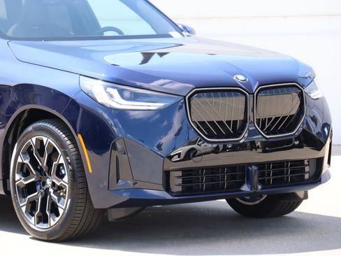 New 2026 BMW X3 xDrive30 w/ M Sport Package image 2