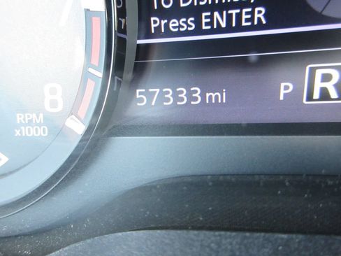 Used 2021 Nissan Titan PRO-4X w/ Pro-4x Convenience Package AWD/4WD image 32