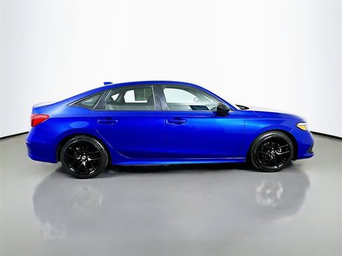 Used 2023 Honda Civic Sport image 7