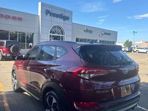 Used 2016 Hyundai Tucson Limited w/ Option Group 03 AWD/4WD image 2