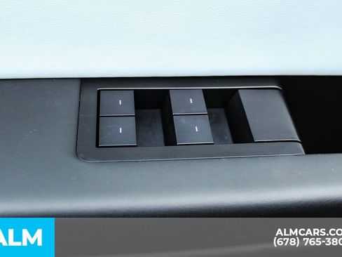 Used 2025 Tesla Cybertruck AWD Crew Cab image 31