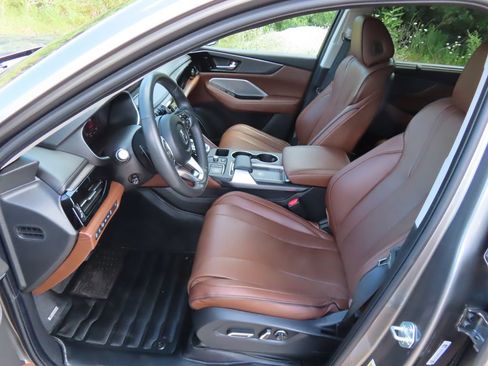Used 2024 Acura MDX SH-AWD w/ Advance Package image 28