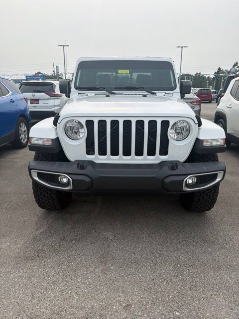 Used 2021 Jeep Gladiator Sport AWD/4WD image 2