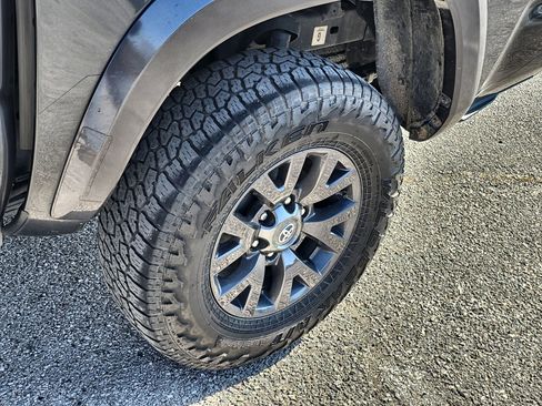 Used 2021 Toyota Tacoma SR5 image 10