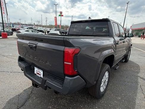 New 2026 Toyota Tacoma SR5 AWD/4WD image 7