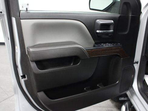 Used 2018 GMC Sierra 1500 SLE w/ SLE Value Package RWD image 11