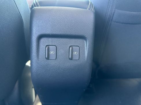 Used 2023 Nissan Kicks SV image 23