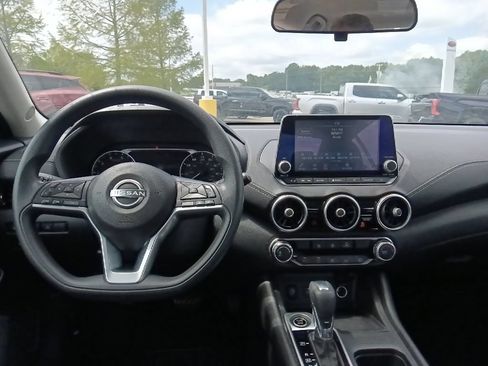 Used 2024 Nissan Sentra SV FWD image 25