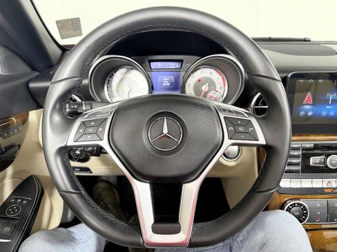 Used 2015 Mercedes-Benz SLK 250 image 48