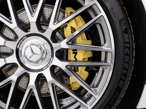 Used 2023 Mercedes-Benz SL 63 AMG 4MATIC image 40