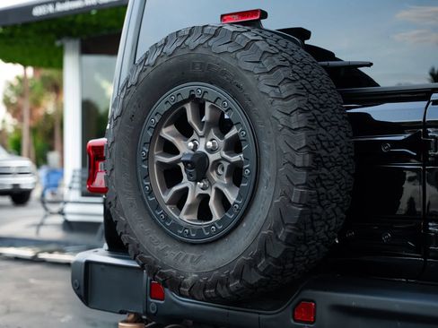 Used 2023 Jeep Wrangler Unlimited Rubicon 392 w/ Trailer Tow Package AWD/4WD image 19