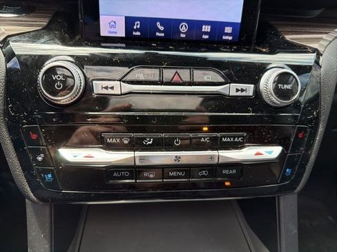 Used 2023 Ford Explorer Limited w/ Limited Technology Package image 17