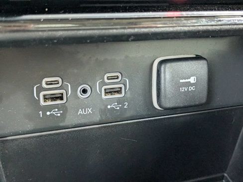 Used 2023 Jeep Grand Cherokee L Limited AWD/4WD image 22