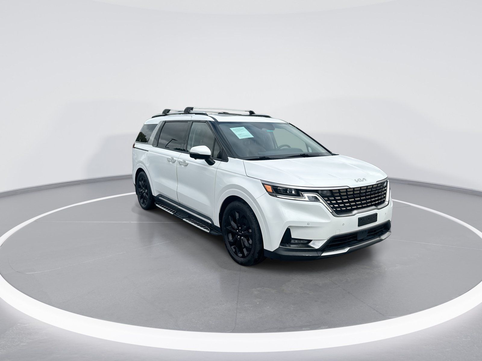 Used 2023 Kia Carnival SX Prestige FWD image 2