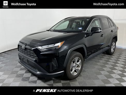Used 2025 Toyota RAV4 XLE FWD image 1