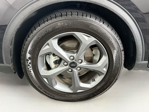 Used 2025 Ford Escape ST-Line FWD image 11