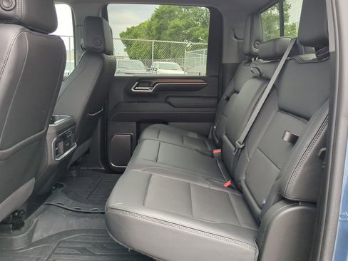 Used 2024 GMC Sierra 3500 Denali w/ Denali Reserve Package AWD/4WD image 12