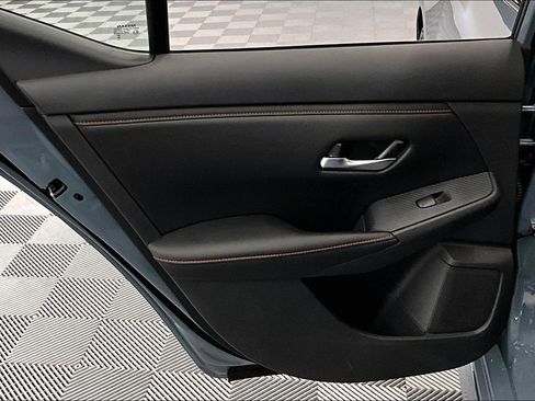 New 2025 Nissan Sentra SR w/ SR Premium Package FWD image 31