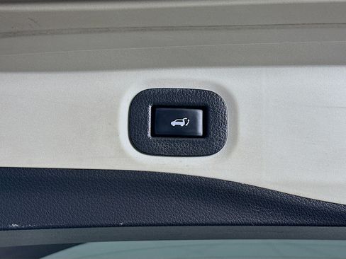 Used 2019 Nissan Rogue SV w/ Premium Package FWD image 29