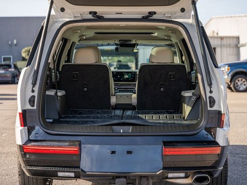 Used 2025 Hyundai Santa Fe Calligraphy w/ Tow & Go Package image 26