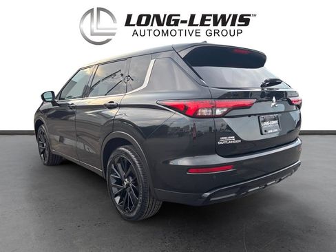 Used 2023 Mitsubishi Outlander SE Black Edition AWD/4WD image 4