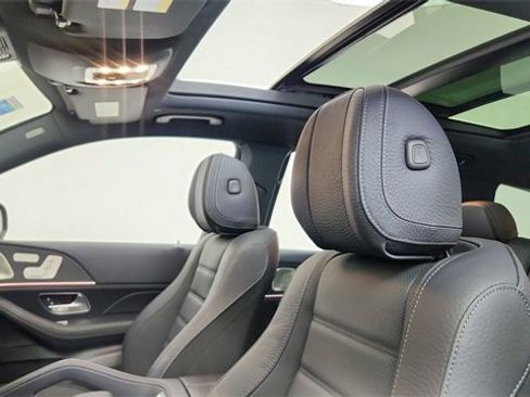 Used 2024 Mercedes-Benz GLS 450 4MATIC image 36