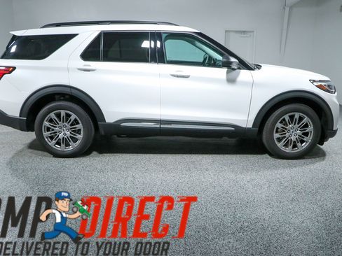 Used 2025 Ford Explorer Active w/ Active Comfort Package AWD/4WD image 6