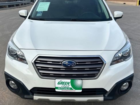 Used 2017 Subaru Outback 2.5i Touring image 17