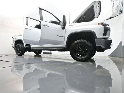 Used 2023 Chevrolet Silverado 2500 LT w/ Convenience Package AWD/4WD image 40