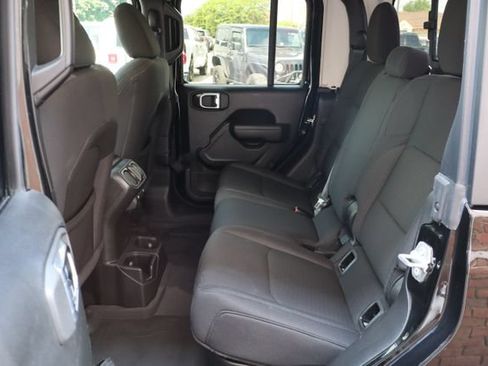 Used 2022 Jeep Gladiator Sport AWD/4WD image 44