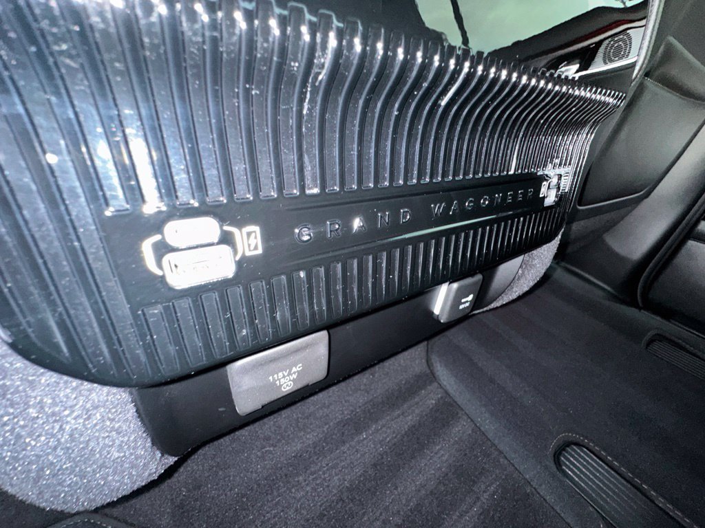 Used 2024 Jeep Grand Wagoneer Series I AWD/4WD image 20