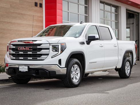Used 2023 GMC Sierra 1500 SLE image 8