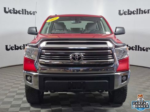 Used 2017 Toyota Tundra SR5 w/ SR5 Upgrade Package AWD/4WD image 2