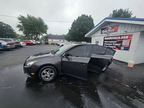 Used 2014 Chevrolet Cruze LT FWD image 24