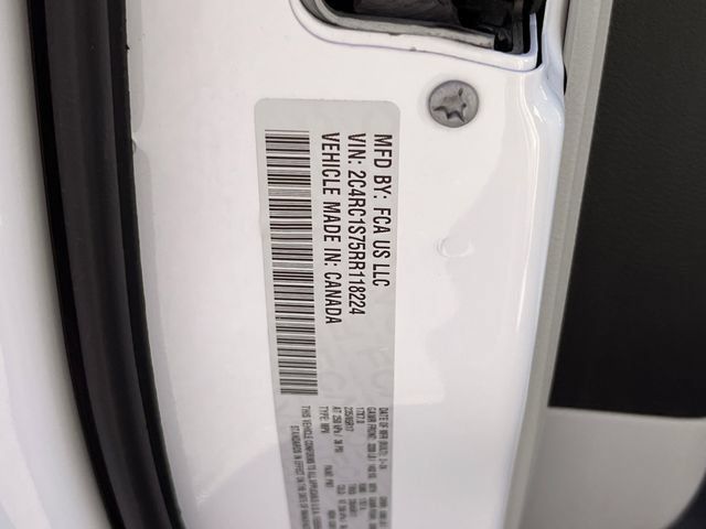 Used 2024 Chrysler Pacifica Limited FWD image 33