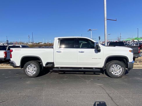 Used 2021 Chevrolet Silverado 2500 LTZ w/ LTZ Convenience Package image 6