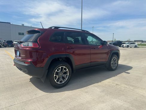 Used 2021 Jeep Cherokee Trailhawk AWD/4WD image 5