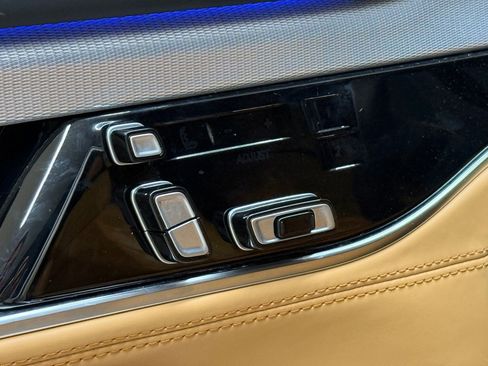 Used 2022 Jeep Grand Wagoneer Series III w/ Rear Seat Video Group 1 image 26