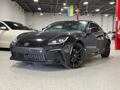 Used 2023 Toyota GR86 Premium w/ ALL Weather Mat Package (TMS) RWD image 2