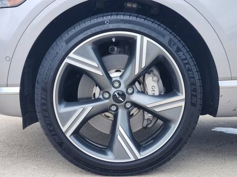 Used 2025 Genesis GV80 2.5T Prestige AWD/4WD image 10
