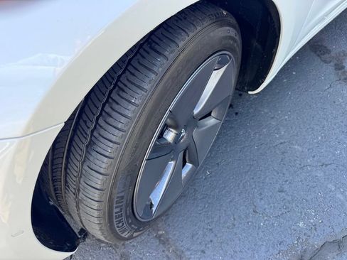Used 2021 Tesla Model 3 Standard Range Plus RWD image 13