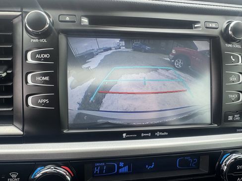 Used 2019 Toyota Highlander XLE image 26