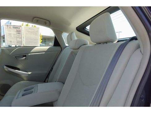Used 2015 Toyota Prius Two FWD image 23