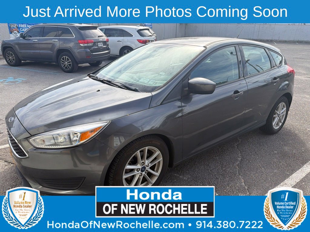 Used 2018 Ford Focus SE FWD image 1