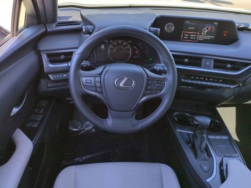 Used 2021 Lexus UX 200 image 15